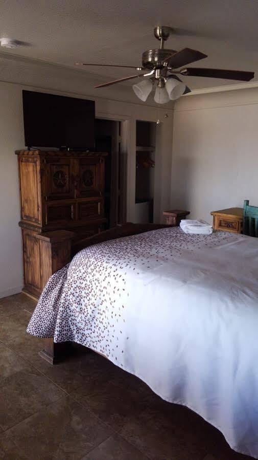 Whitten Inn Van Horn Extérieur photo